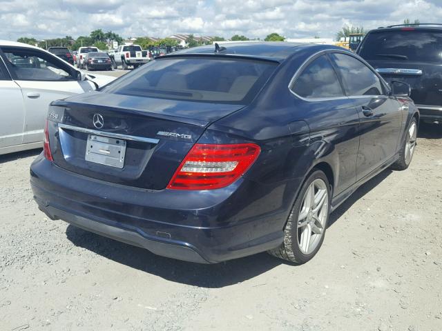 WDDGJ4HB1CF800905 - 2012 MERCEDES-BENZ C 250 BLUE photo 4