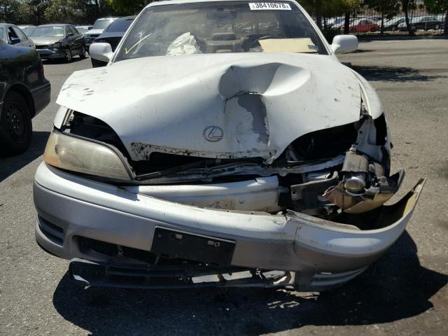 JT8BF12G9T0165779 - 1996 LEXUS ES 300 WHITE photo 9