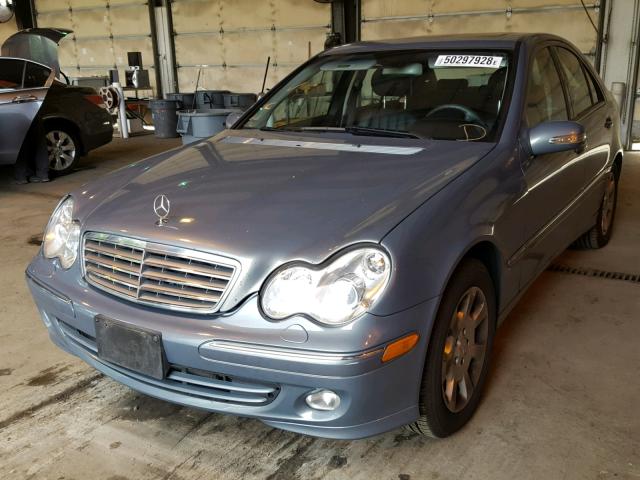 WDBRF84J45F643901 - 2005 MERCEDES-BENZ C 320 4MAT GRAY photo 2