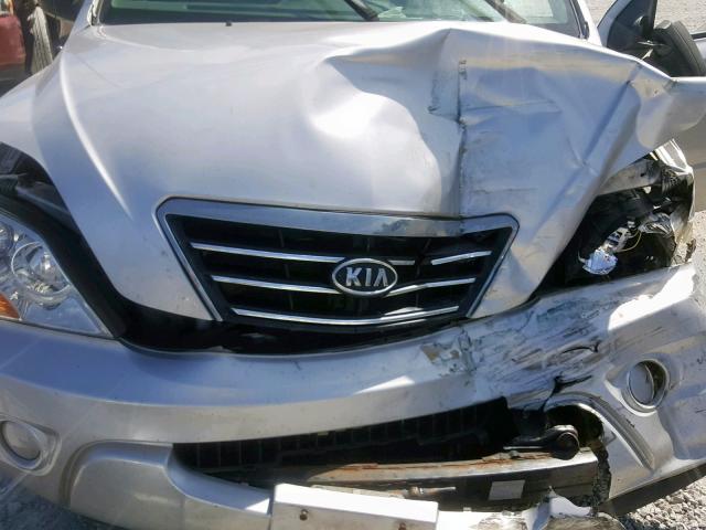 KNDJC735185858085 - 2008 KIA SORENTO EX SILVER photo 7