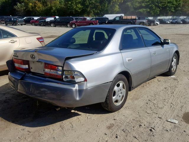 JT8BF28G0Y5103002 - 2000 LEXUS ES 300 SILVER photo 4