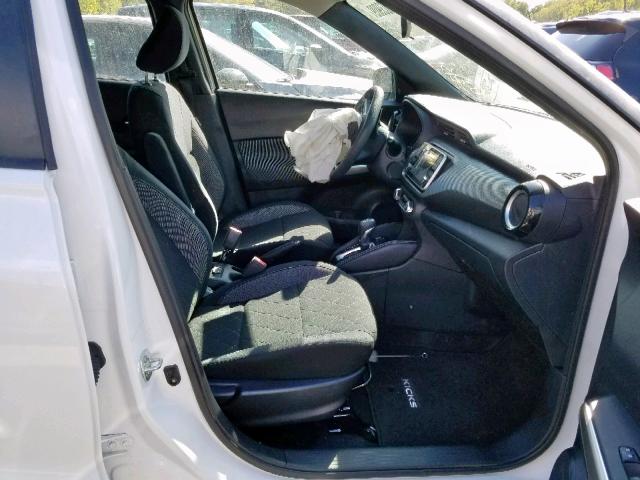 3N1CP5CU1KL484502 - 2019 NISSAN KICKS S WHITE photo 5