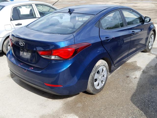 5NPDH4AEXGH760607 - 2016 HYUNDAI ELANTRA SE BLUE photo 4