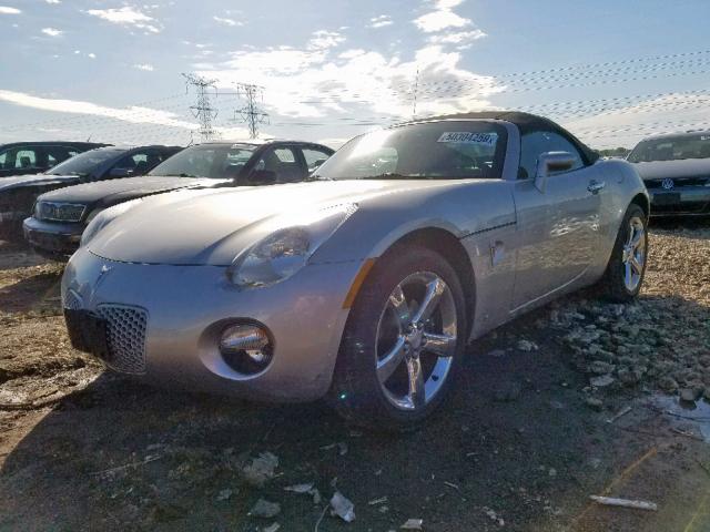 1G2MB35B17Y109011 - 2007 PONTIAC SOLSTICE SILVER photo 2