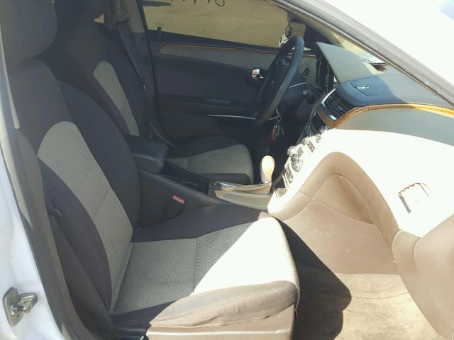 1G1ZC5EB1AF173278 - 2010 CHEVROLET MALIBU 1LT WHITE photo 5