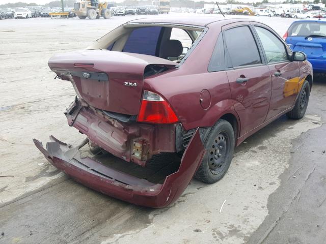 1FAHP34N66W233687 - 2006 FORD FOCUS ZX4 MAROON photo 4