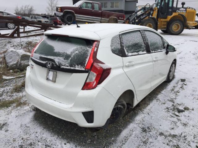 3HGGK5H59FM102331 - 2015 HONDA FIT LX WHITE photo 4