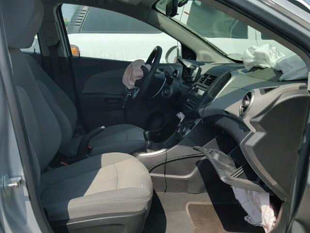 1G1JB5SH6F4117977 - 2015 CHEVROLET SONIC LS 银色 照片 5