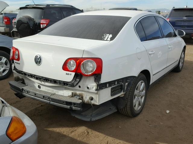 WVWJK73C18E042897 - 2008 VOLKSWAGEN PASSAT TUR WHITE photo 4