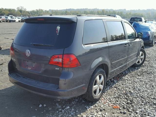 2V4RW3DG5BR739880 - 2011 VOLKSWAGEN ROUTAN SE GRAY photo 4