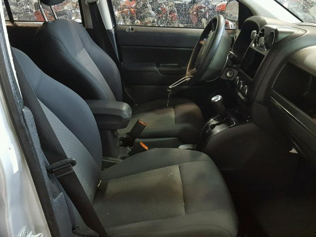 1J4NF4FB6AD611742 - 2010 JEEP COMPASS SP SILVER photo 5