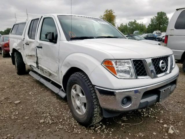 1N6AD09U17C426770 - 2007 NISSAN FRONTIER C WHITE photo 1