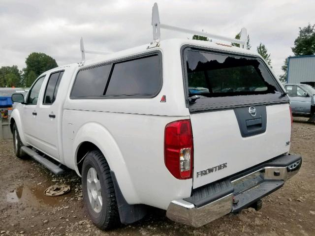 1N6AD09U17C426770 - 2007 NISSAN FRONTIER C WHITE photo 3