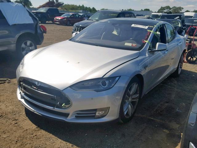 5YJSA1E22GF120819 - 2016 TESLA MODEL S فضي صورة 2