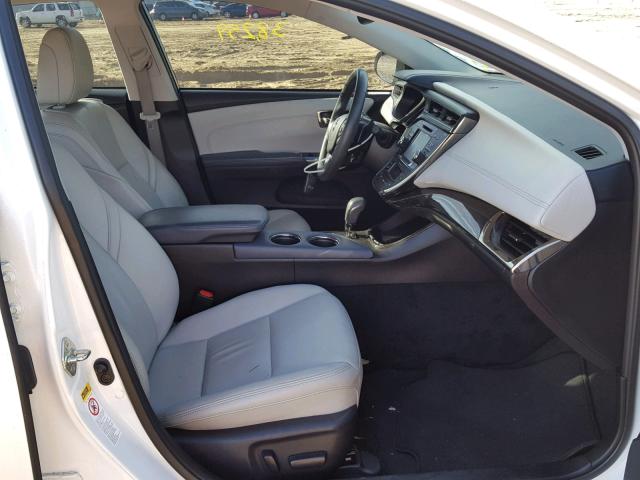 4T1BK1EB4FU161502 - 2015 TOYOTA AVALON XLE WHITE photo 5