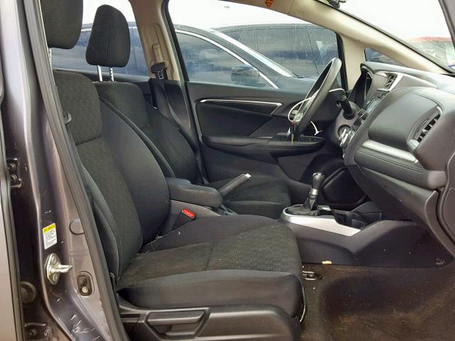 3HGGK5G50FM749184 - 2015 HONDA FIT LX GRAY photo 5