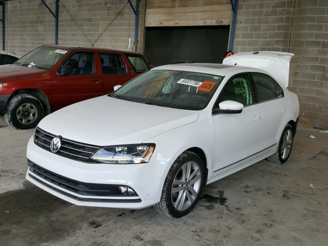 3VWL17AJ5HM208990 - 2017 VOLKSWAGEN JETTA SEL WHITE photo 2