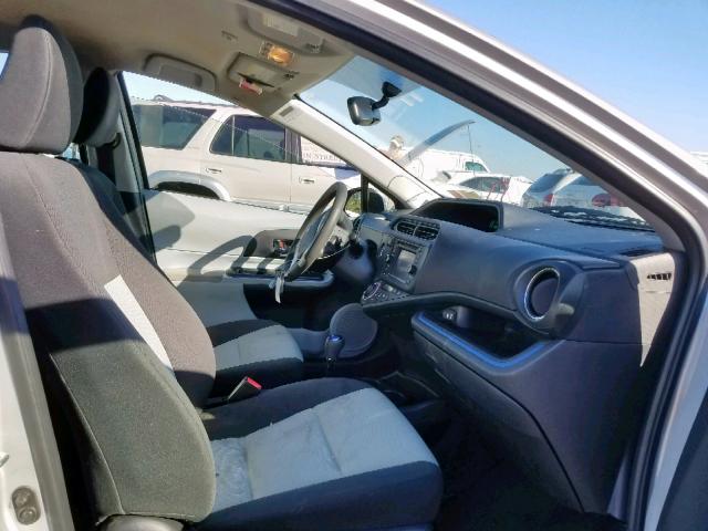 JTDKDTB39D1537746 - 2013 TOYOTA PRIUS C SILVER photo 5