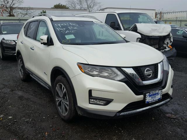 5N1ET2MV5HC798435 - 2017 NISSAN ROGUE SV H WHITE photo 1