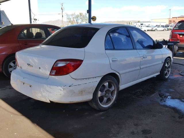 KNADC123826193873 - 2002 KIA RIO WHITE photo 4