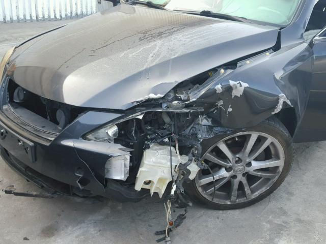 JTHBK262862012819 - 2006 LEXUS IS 250 GRAY photo 9