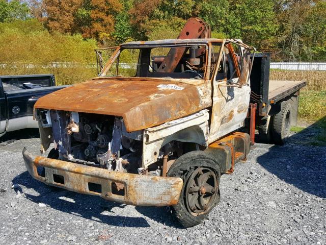 1FDNF60H8JVA45152 - 1988 FORD F600 TWO TONE photo 2