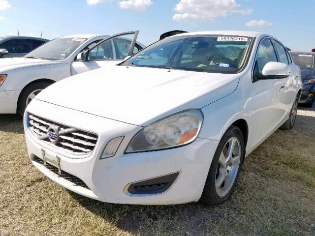 YV1622FS9C2127633 - 2012 VOLVO S60 T5 WHITE photo 2