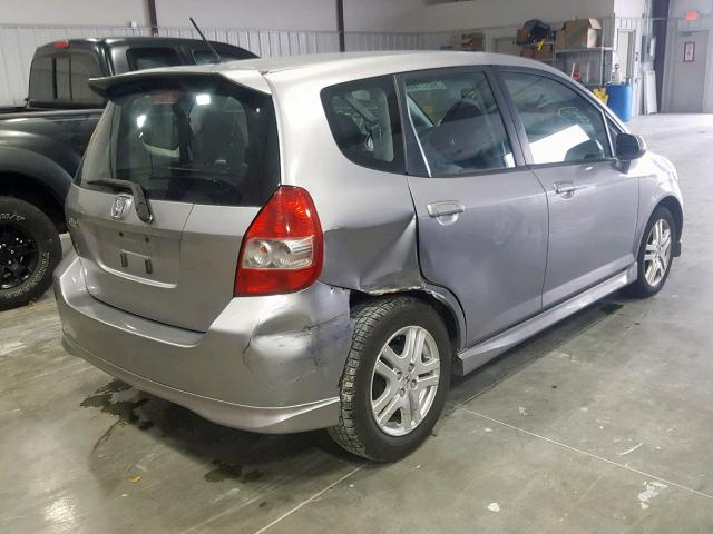 JHMGD38667S065445 - 2007 HONDA FIT S SILVER photo 4