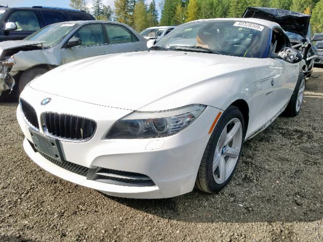 WBALM5C50BE379235 - 2011 BMW Z4 WHITE photo 2