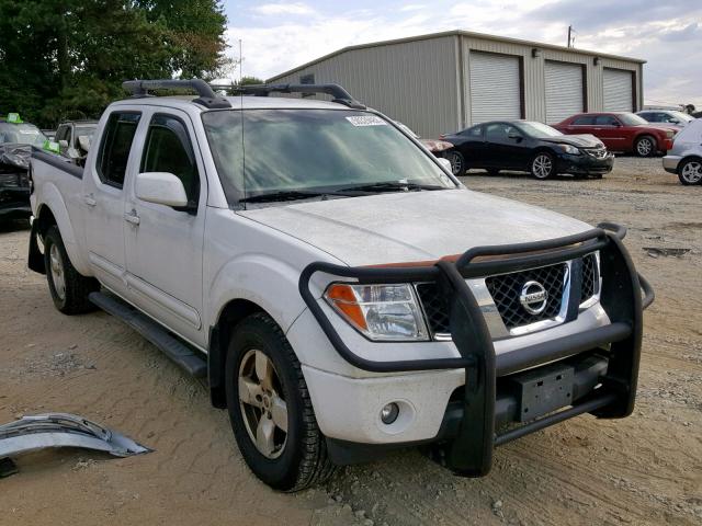 1N6AD09U47C466583 - 2007 NISSAN FRONTIER C WHITE photo 1