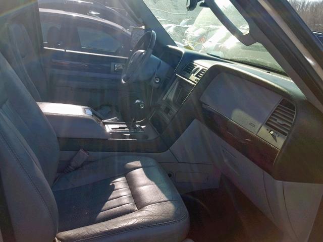 5LMFU28535LJ06340 - 2005 LINCOLN NAVIGATOR WHITE photo 5