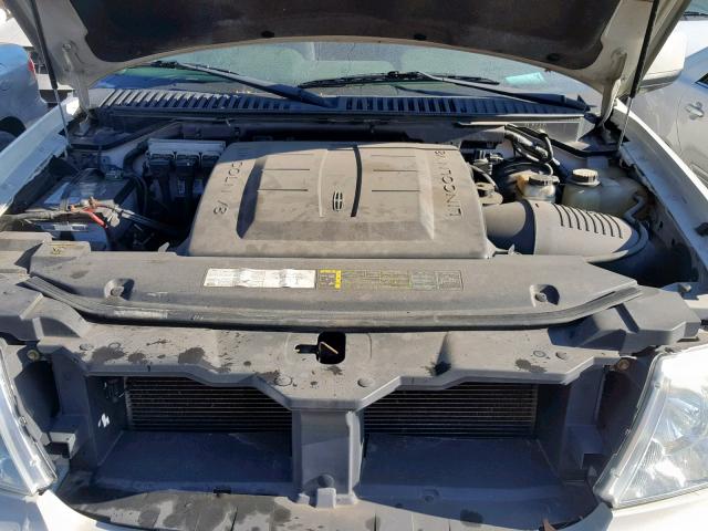 5LMFU28535LJ06340 - 2005 LINCOLN NAVIGATOR WHITE photo 7