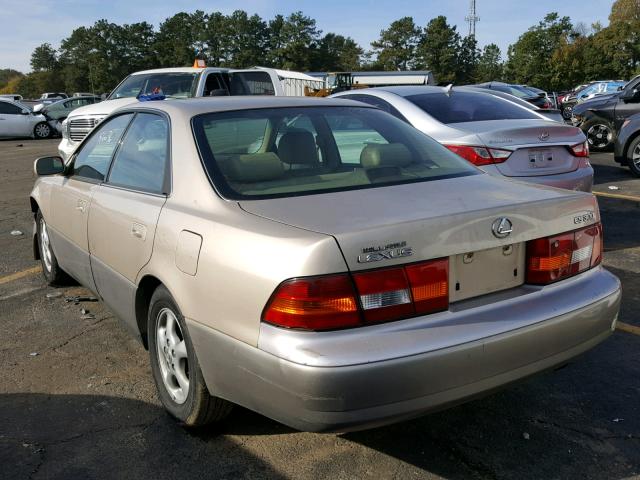 JT8BF28G1W0141753 - 1998 LEXUS ES 300 GOLD photo 3