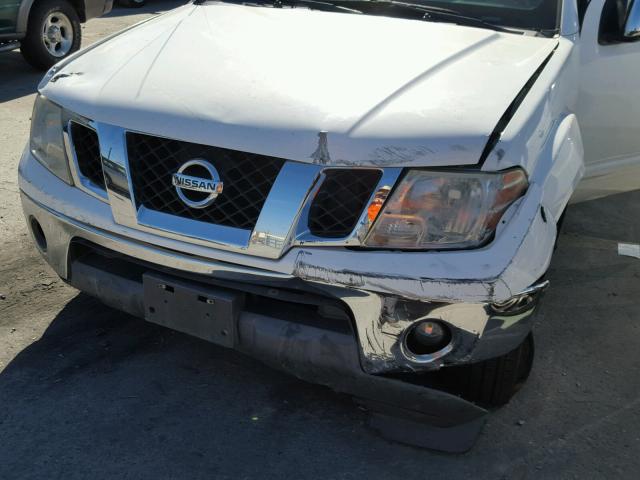 1N6AD0ER9AC426301 - 2010 NISSAN FRONTIER C WHITE photo 9