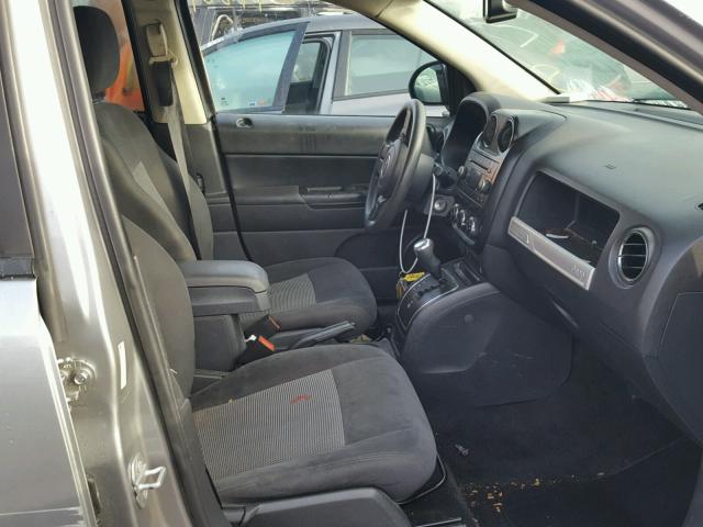 1C4NJCBB1FD171375 - 2015 JEEP COMPASS SP ვერცხლისფერი ფოტო 5