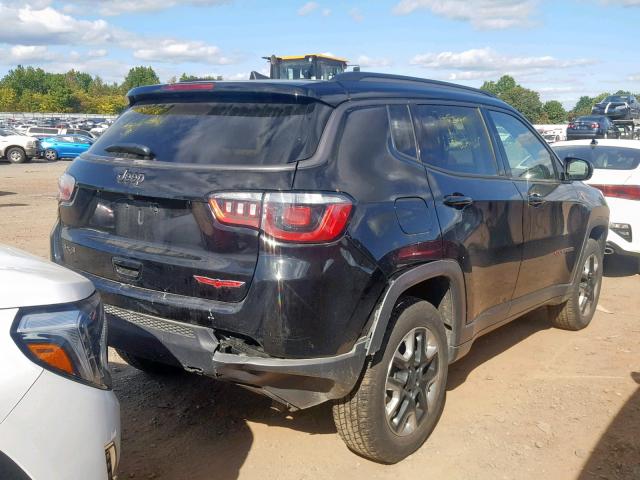 3C4NJDDB2JT442028 - 2018 JEEP COMPASS TR BLACK photo 4