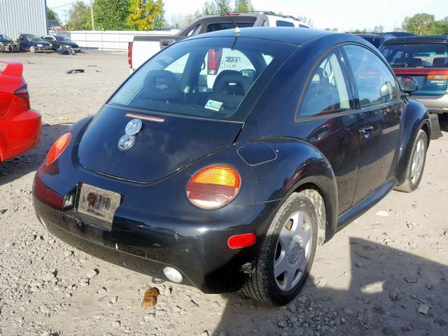 3VWBB61C5WM048045 - 1998 VOLKSWAGEN NEW BEETLE 黑色 照片 4