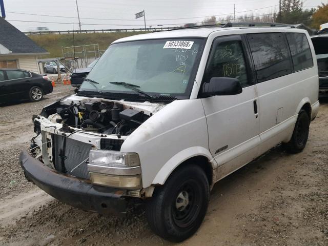 1GNDM19WXYB151552 - 2000 CHEVROLET ASTRO WHITE photo 2