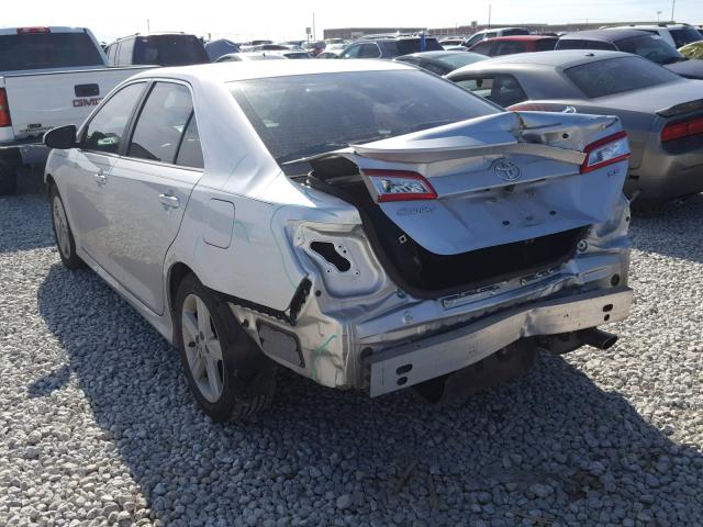 4T1BF1FK8CU603177 - 2012 TOYOTA CAMRY BASE SILVER photo 3