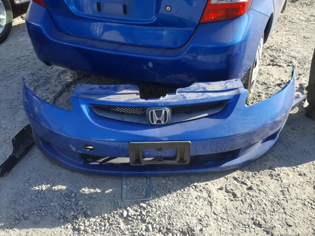 JHMGD37438S067705 - 2008 HONDA FIT BLUE photo 9