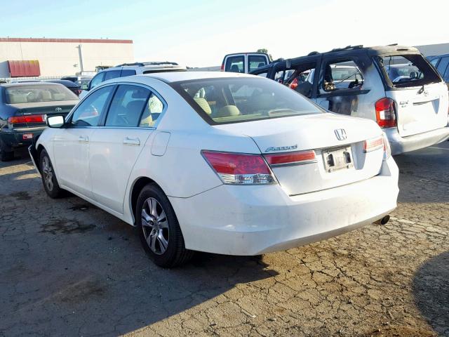 1HGCP2F4XCA020898 - 2012 HONDA ACCORD LXP WHITE photo 3