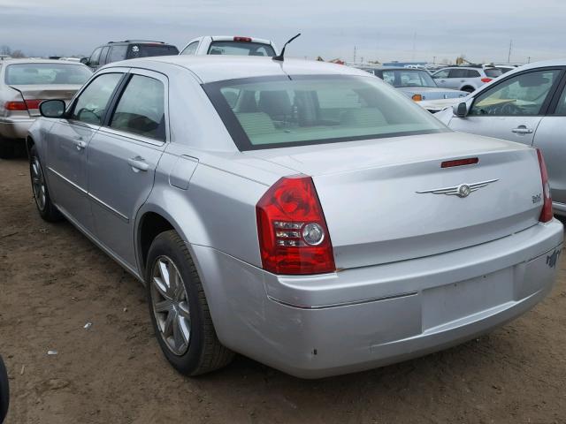 2C3LA53G68H225518 - 2008 CHRYSLER 300 TOURIN SILVER photo 3