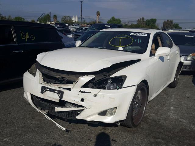 JTHBK262265009798 - 2006 LEXUS IS 250 WHITE photo 2