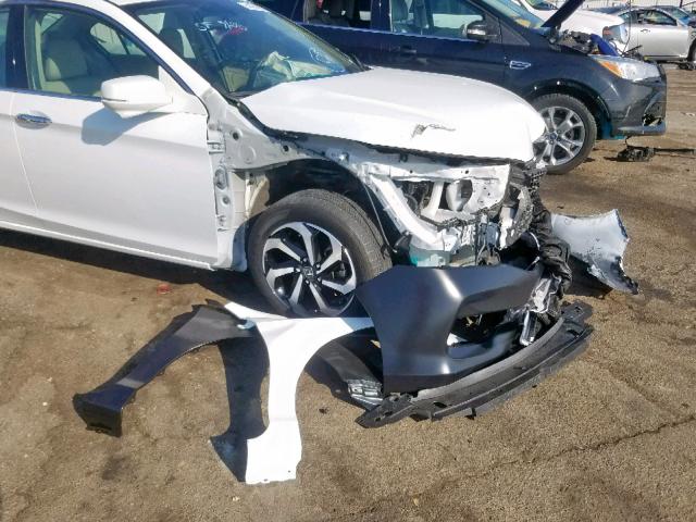 1HGCR3F8XHA029577 - 2017 HONDA ACCORD EXL WHITE photo 9