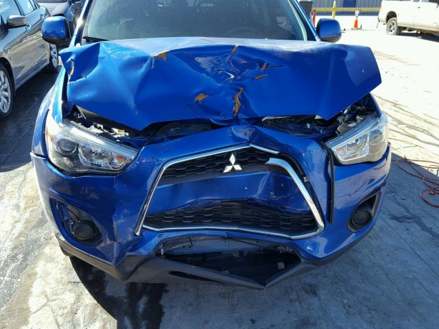 4A4AP3AU3FE049989 - 2015 MITSUBISHI OUTLANDER BLUE photo 9