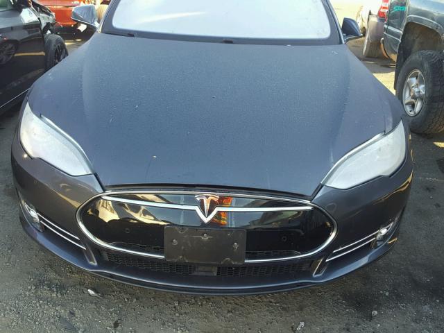 5YJSA1E19FF116689 - 2015 TESLA MODEL S GRAY photo 7