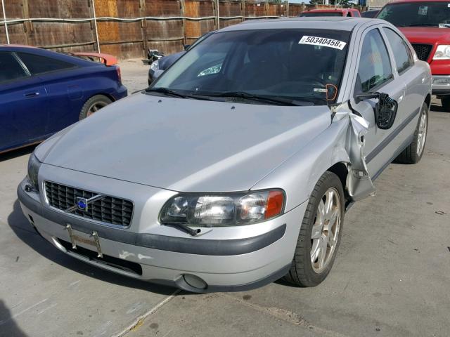 YV1RH59H942414789 - 2004 VOLVO S60 2.5T SILVER photo 2