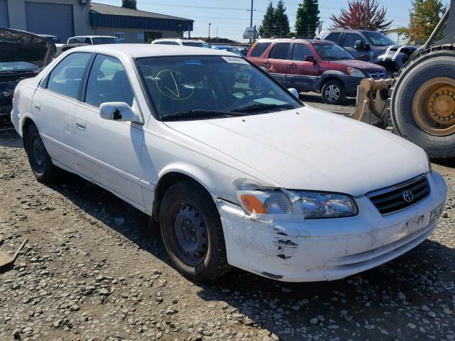 JT2BG22K910584892 - 2001 TOYOTA CAMRY CE WHITE photo 1