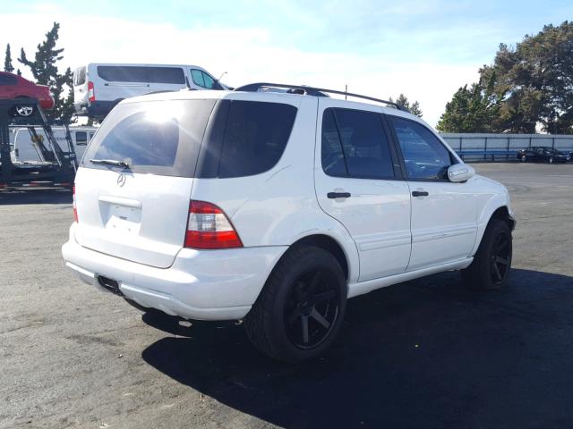 4JGAB57EX3A454165 - 2003 MERCEDES-BENZ ML 350 WHITE photo 4