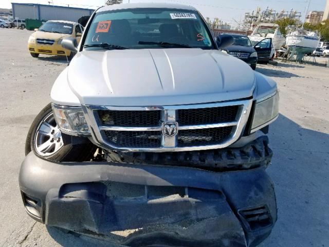 1D7HE38K28S626117 - 2008 DODGE DAKOTA SXT SILVER photo 7